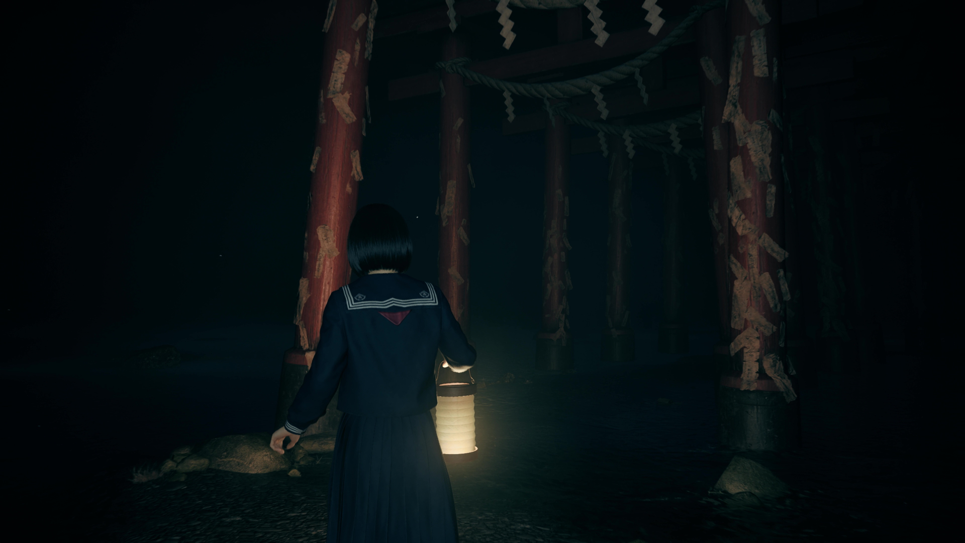 雛子が意識を失うことで、裏世界へと招かれてしまう