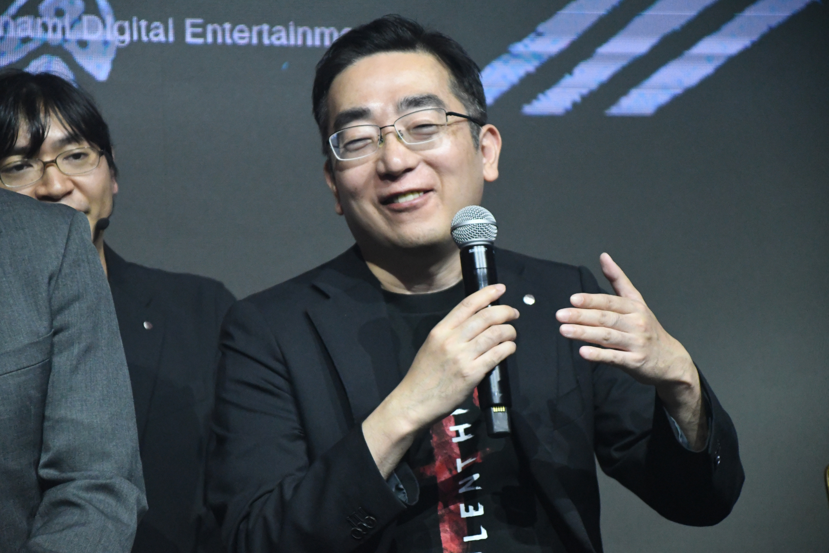 “f”の意味については実際にプレイして楽しんでもらいたいとのこと