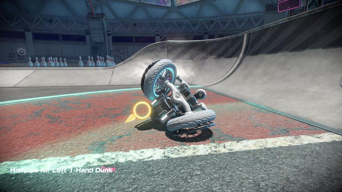 最高難易度の「バックフリップ」に挑むも失敗し転倒。いつかは決めてみたいテクニックだ