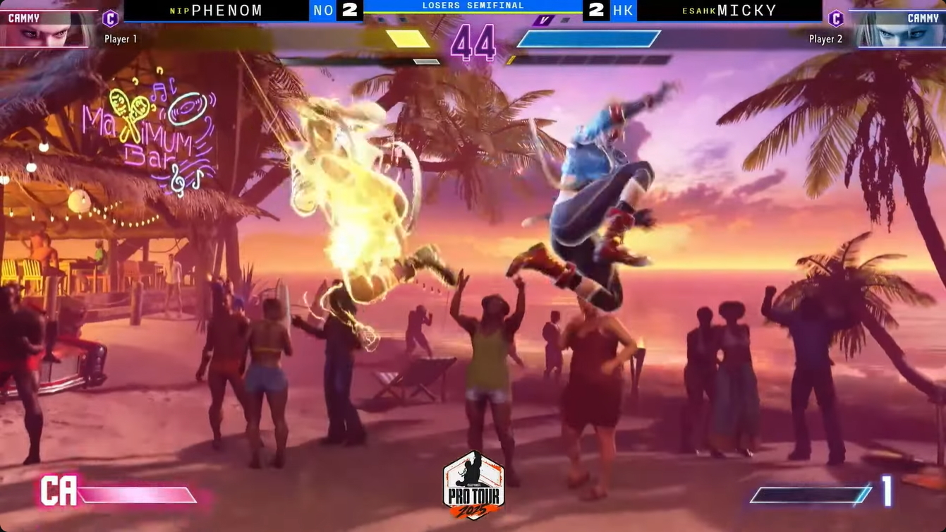 Losers Semi-FinalでのPhenom選手とMicky選手とのキャミィミラーマッチもMicky選手が制する！