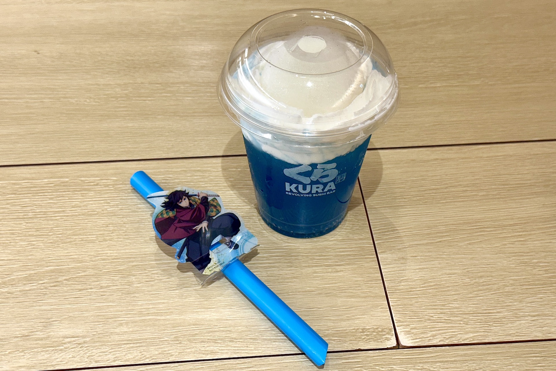 義勇の水の呼吸レモンスカッシュ 価格：430円 販売期間：8月8日～8月31日