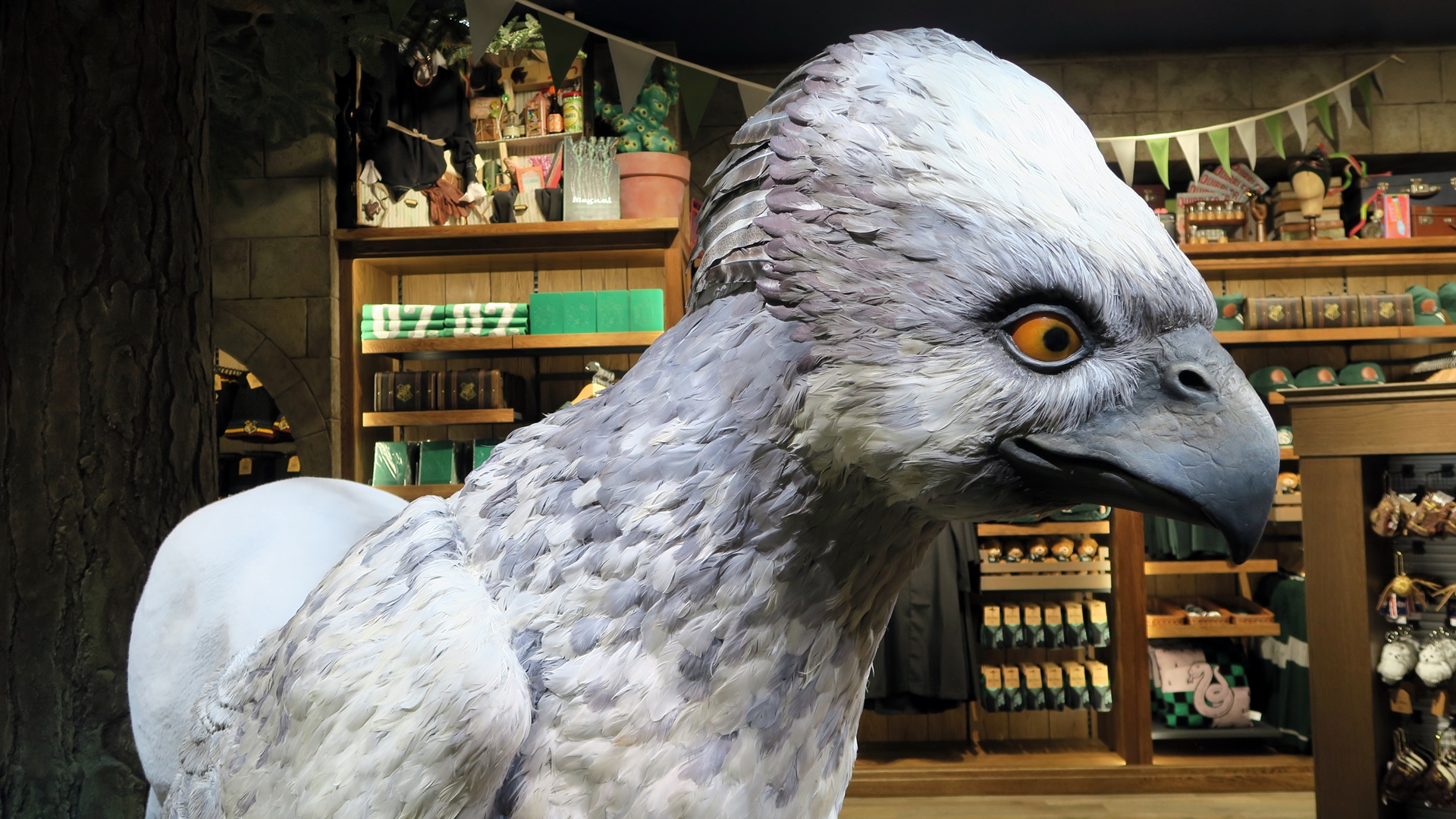 映画「ハリー・ポッターとアズカバンの囚人」（2004年）に登場する魔法動物・ヒッポグリフのバックビーク