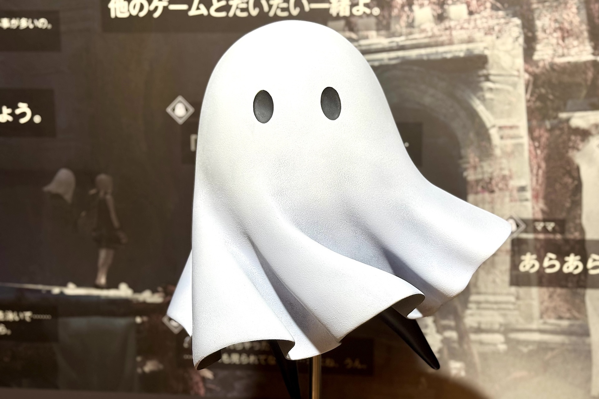 「NieR Re[in]carnation」エリアでは等身大「ママ」がお出迎え