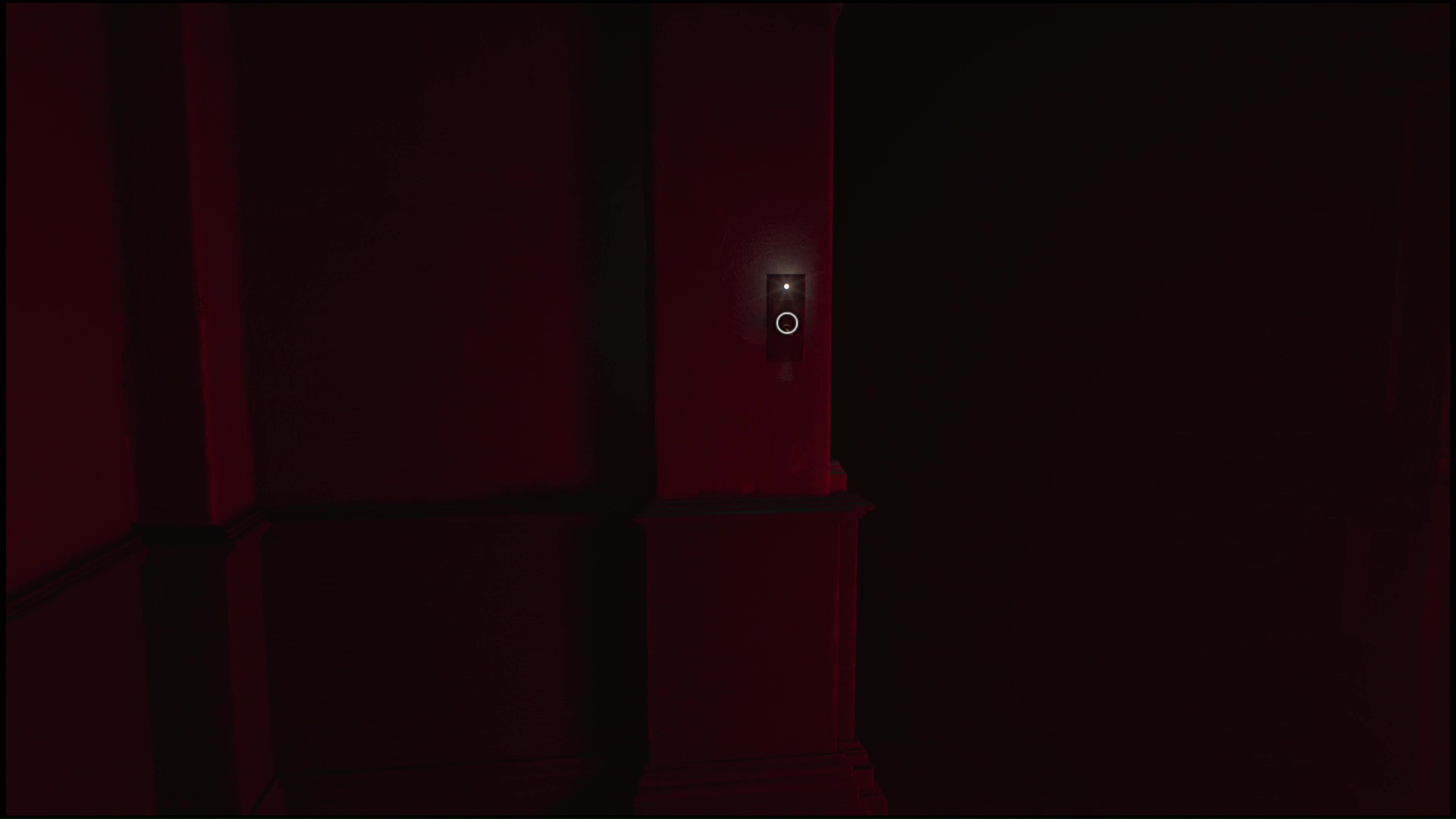 通路の電気をつけると、何かが立っていてかなり驚かされた