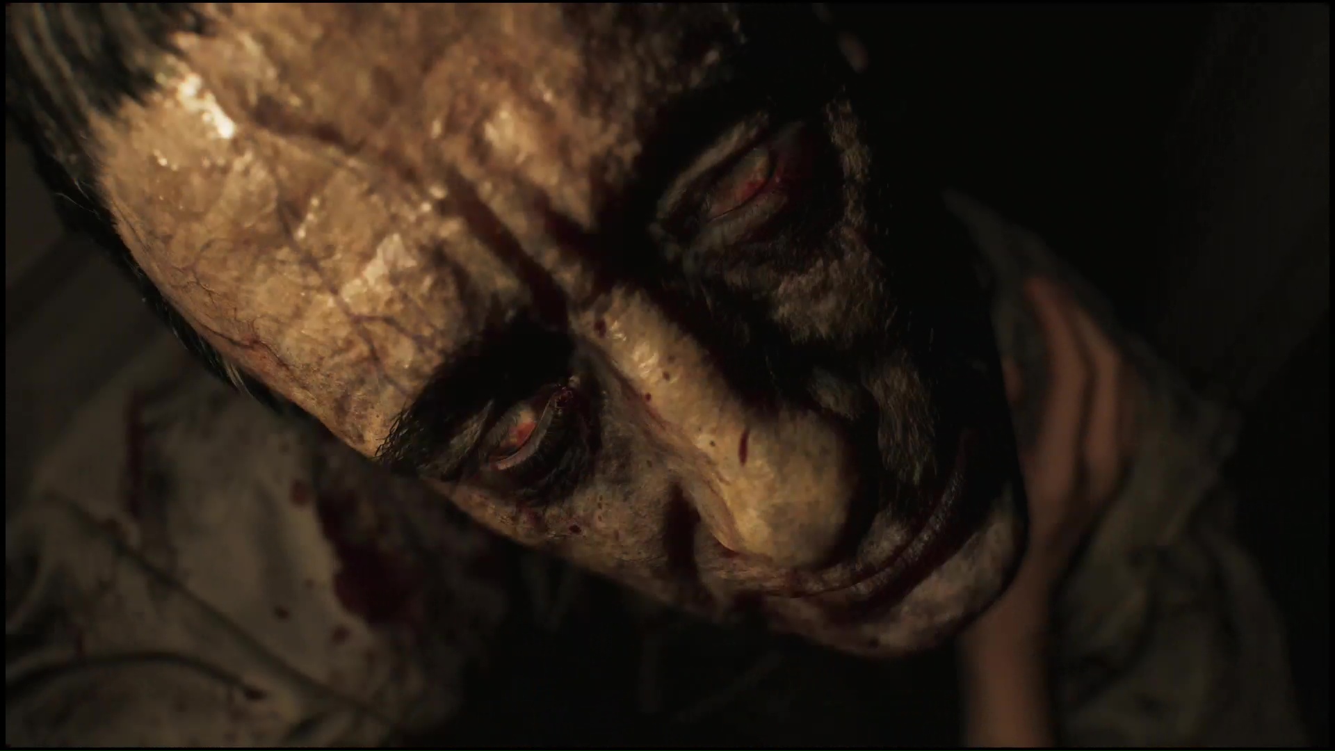 ライターのおかげで少し視界が良くなったと安心していたら驚かせが待っていた。まんまとビビらされてしまった