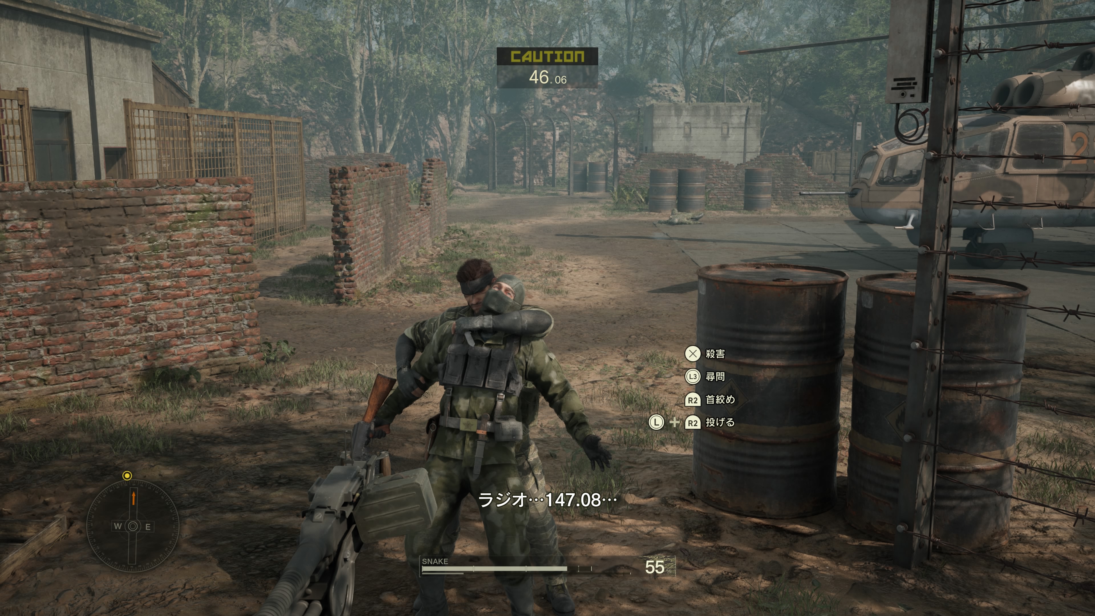 敵兵を拘束し情報を聞き出すことも可能。役立つヒントや、ちょっとした小ネタを聞くこができる