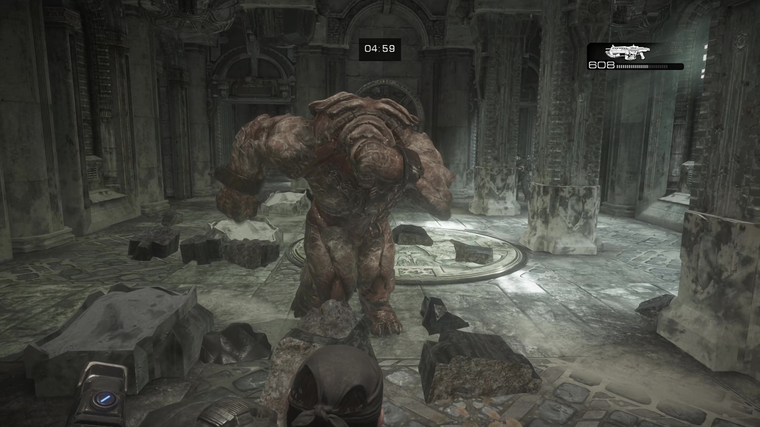 ベルセルクを外へとおびきだし、ドーンハンマーで倒すミッション。ベルセルクの突進を食らうと即死だ