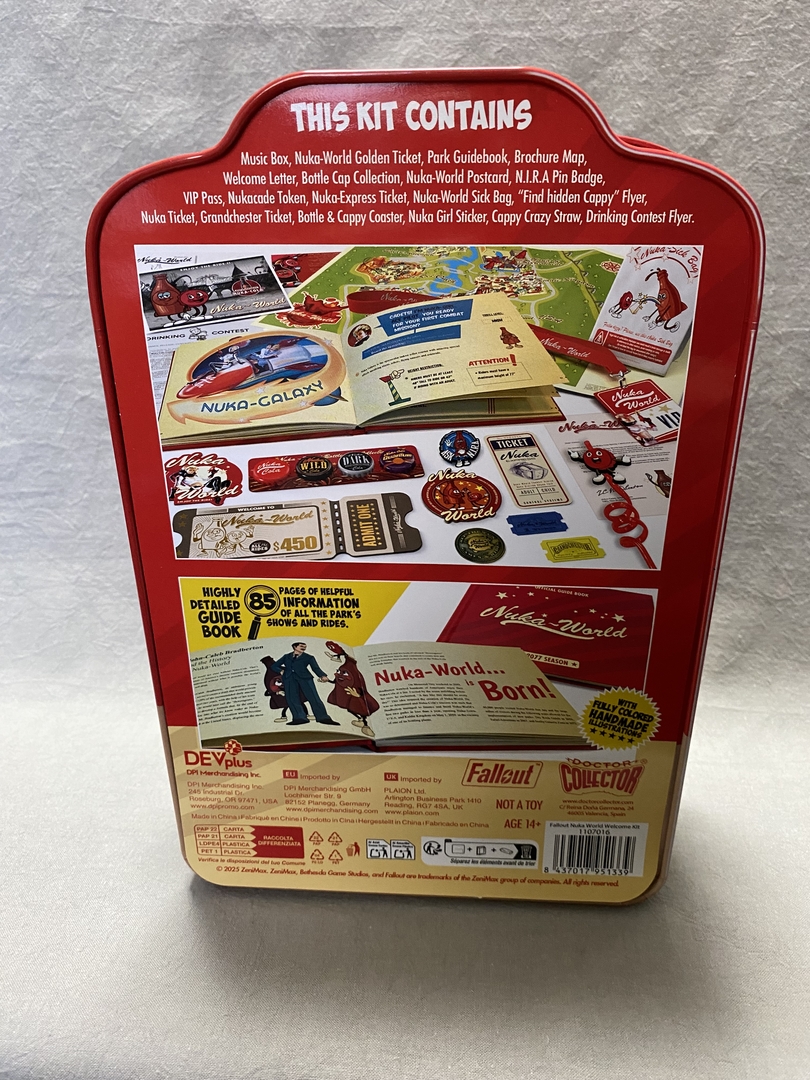 開封時点ではグッズの中身についての紙が挟まっている