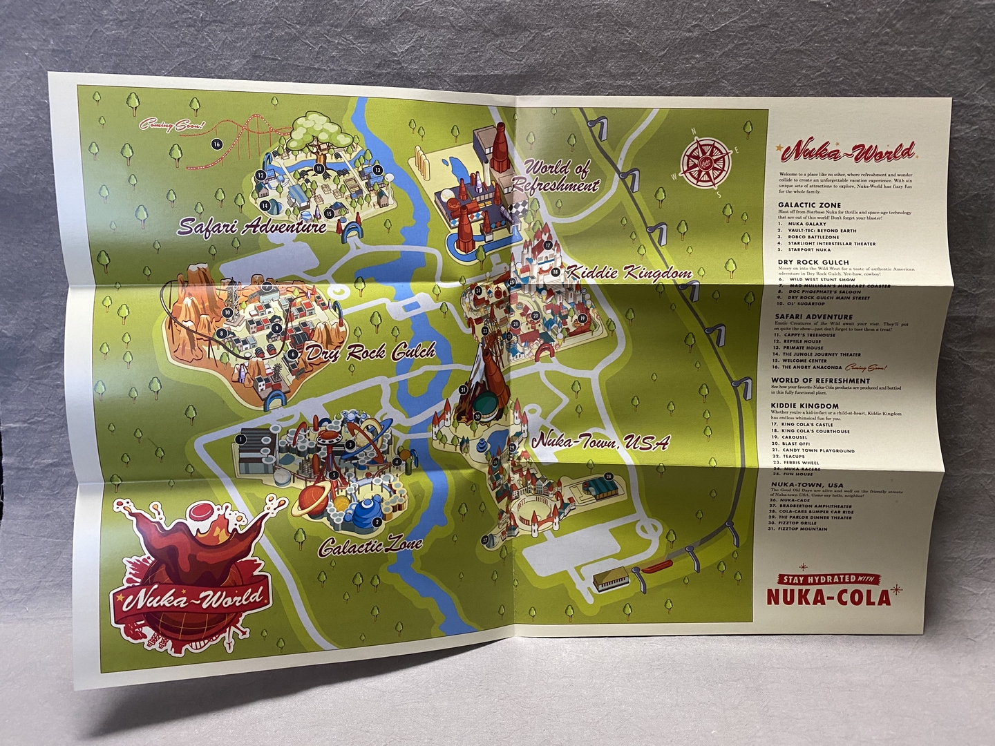 園内マップ。各エリアやアトラクションを一覧で確認できる