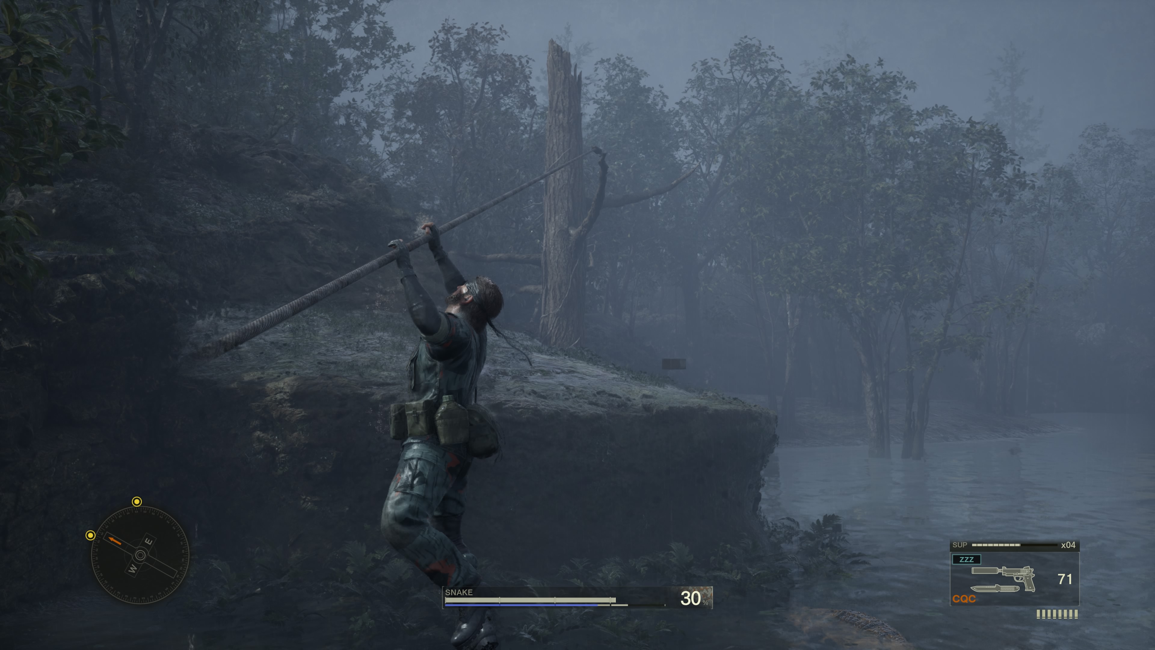 先にある木からロープを伝っていけば