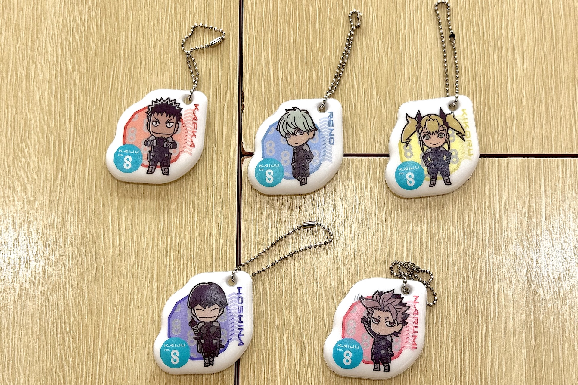 種類は全5種。デフォルメ姿のキャラクターたちがかわいい