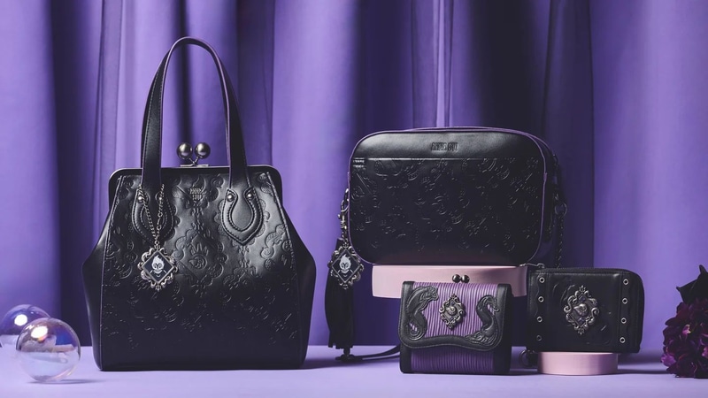 ハンドバッグ 2WAY　29,000円/ ショルダーバッグ　24,000円/ 財布　24,000円/ フラグメントケース　19,000円