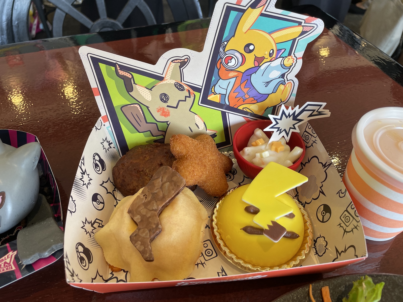 DJピカチュウ＆ミミッキュのワクワクキッズセット（価格：1,400円）