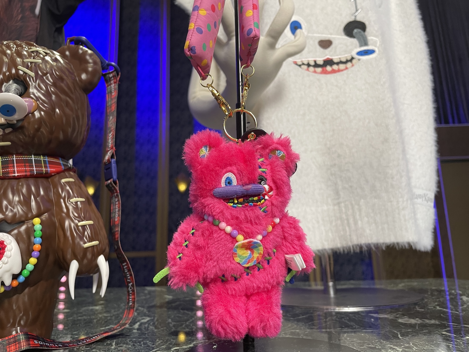 ストラップ付きマスコットキーチェーン（価格：各2,800円）