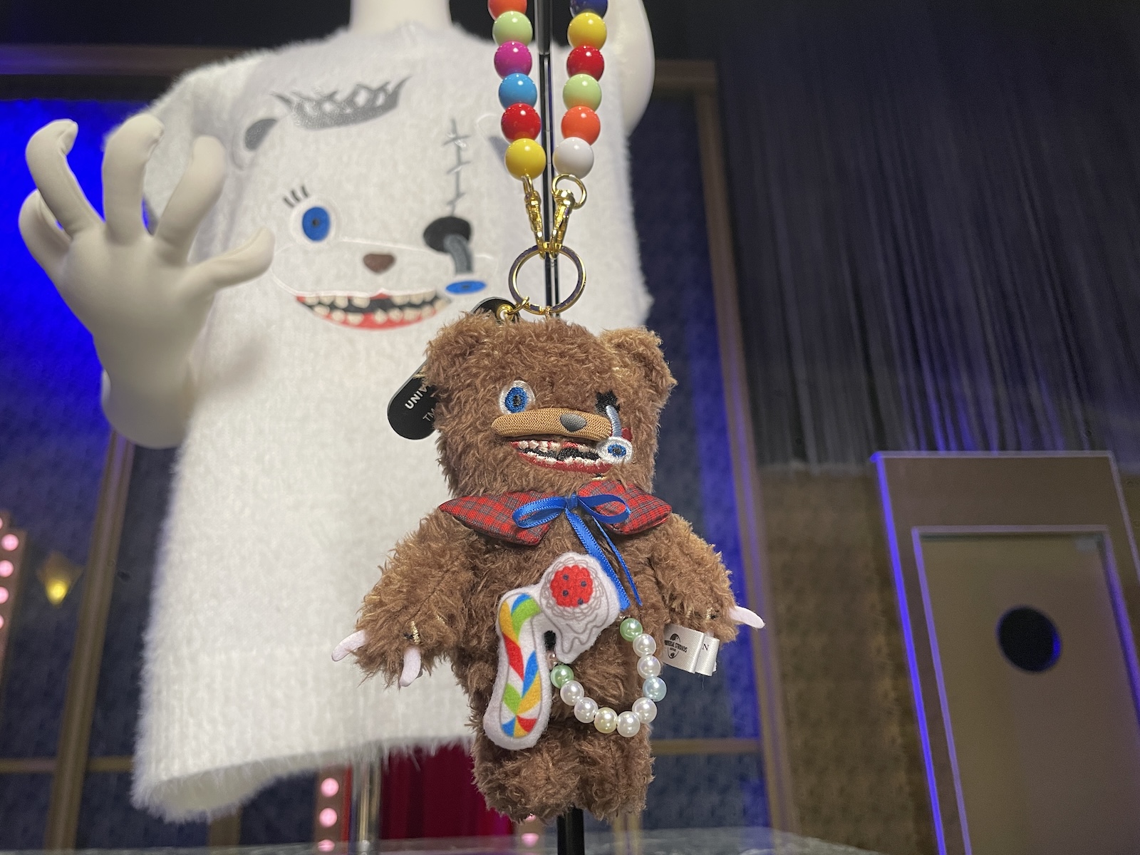 ストラップ付きマスコットキーチェーン（価格：各2,800円）