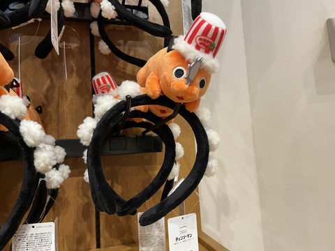 【新品】USJ チェンソーマン　ポチタ　ぶらさがりマスコット&カチューシャ 新品】USJ チェンソーマン ポチタ ぶらさがりマスコット