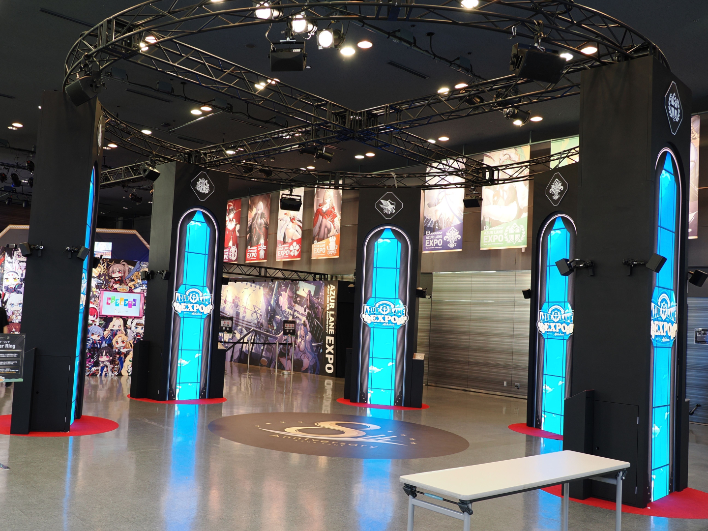 1Fは入場するとこのような展示に