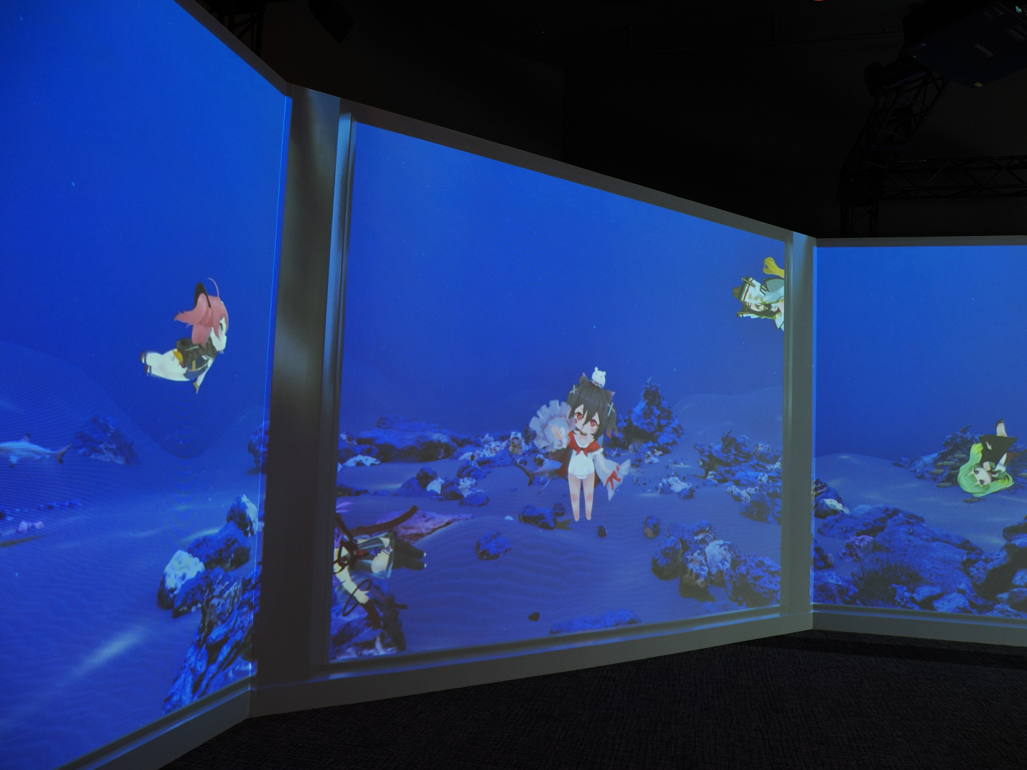 こちらはシアター型のブース。時間になると特別な映像も流れるのだとか