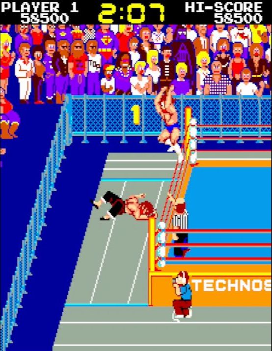 相手を場外に投げ落としたときには自爆覚悟の大技、プランチャーを放つことも可能だ