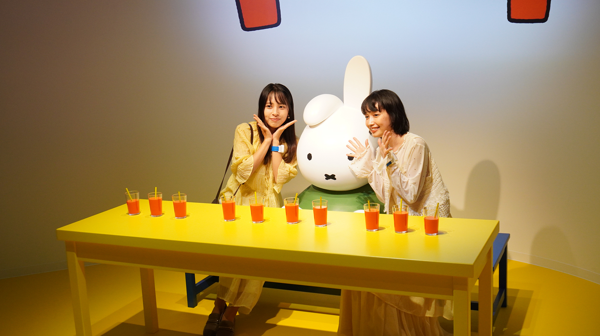 絵本「おかしのくにの うさこちゃん」（ディック・ブルーナ文・絵 / まつおか きょうこ 訳 / 福音館書店）をイメージした部屋