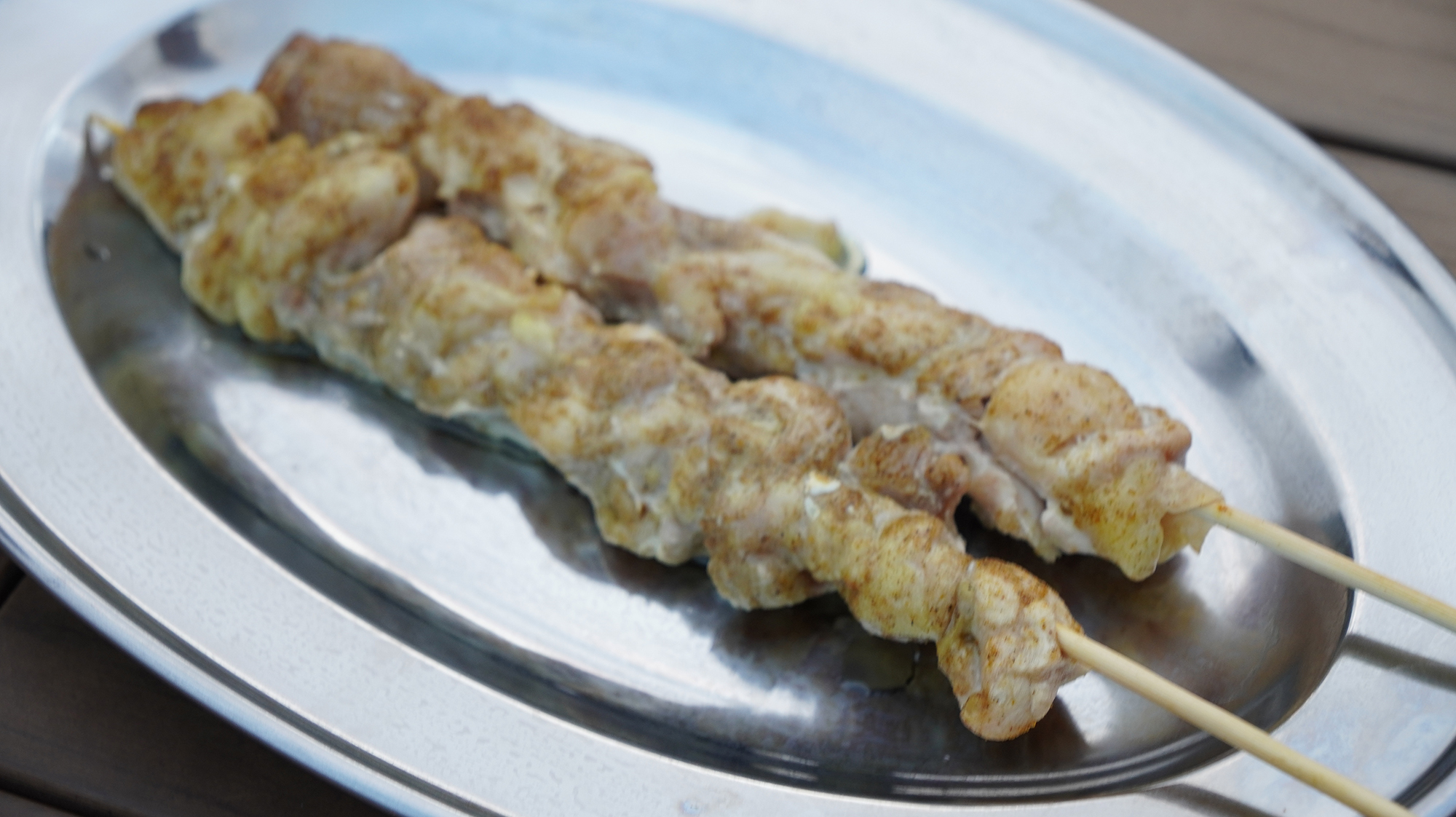 「長崎県産ハーブ鶏のシシケバブ」（600円／本、またはチケット1枚）