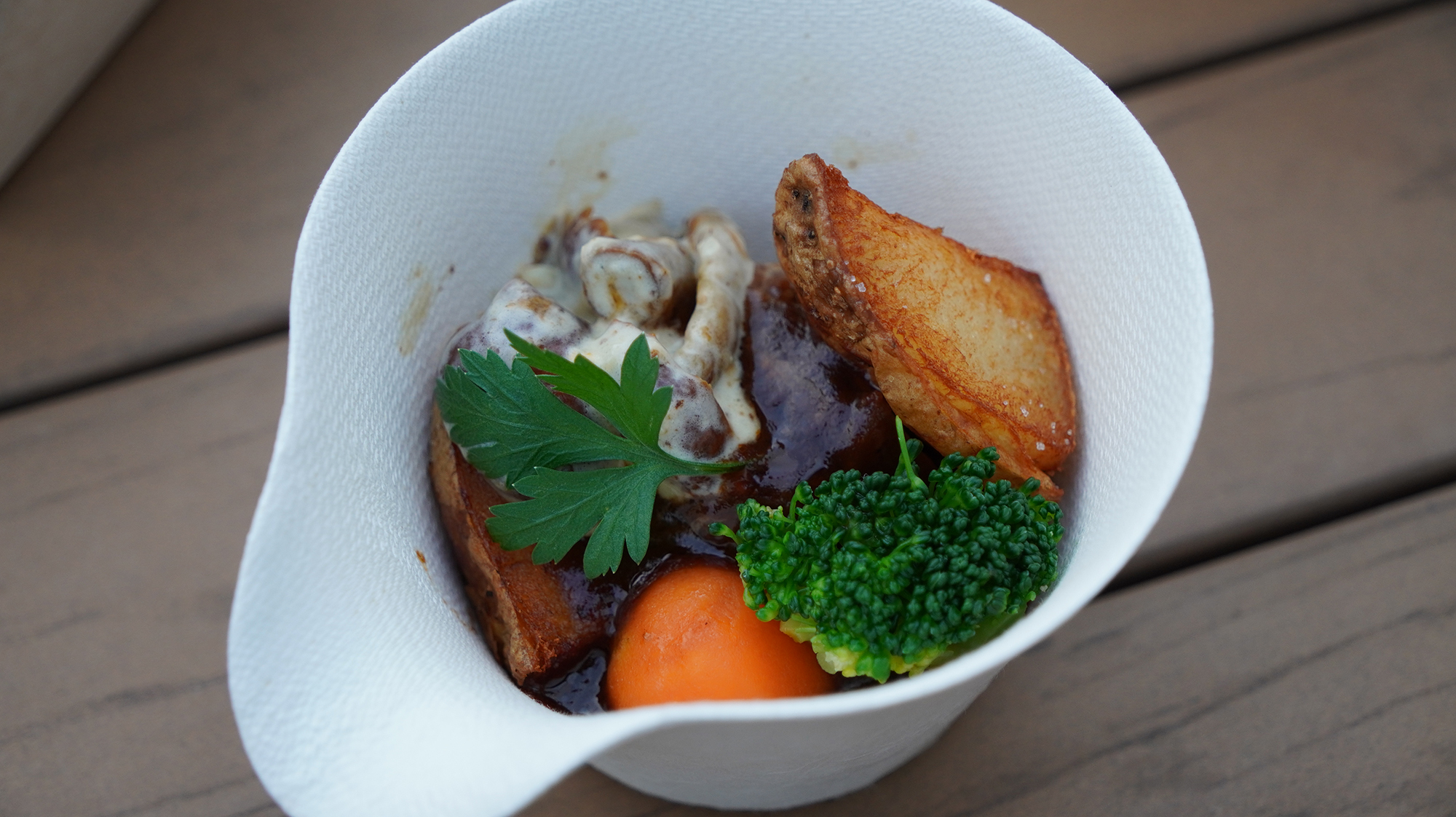 「長崎和牛のビーフシチューと旬の博多すぎたけ ～秋香り立つ余韻～」（600円、またはチケット1枚）