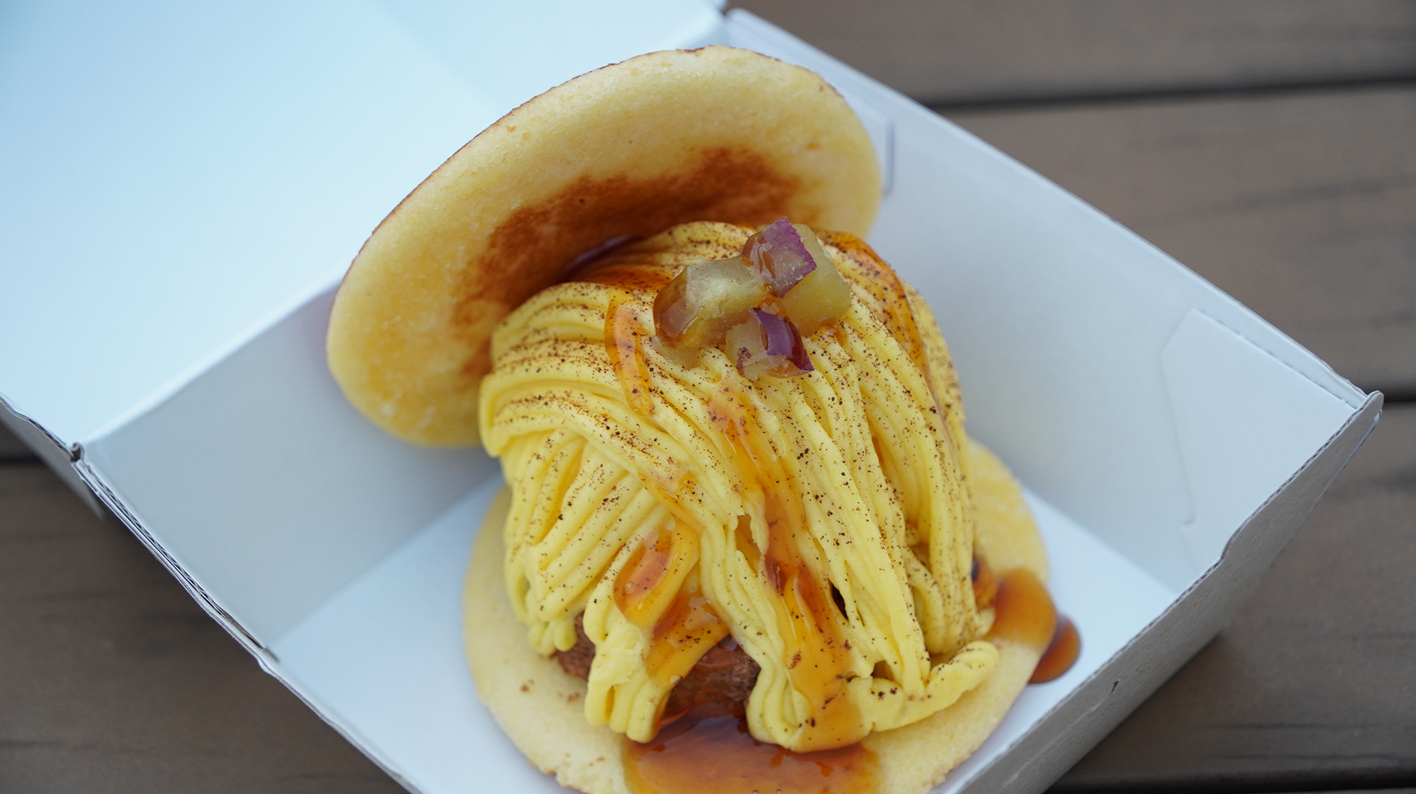 「鹿児島県産 紅はるかのどら焼き」（600円、またはチケット1枚）