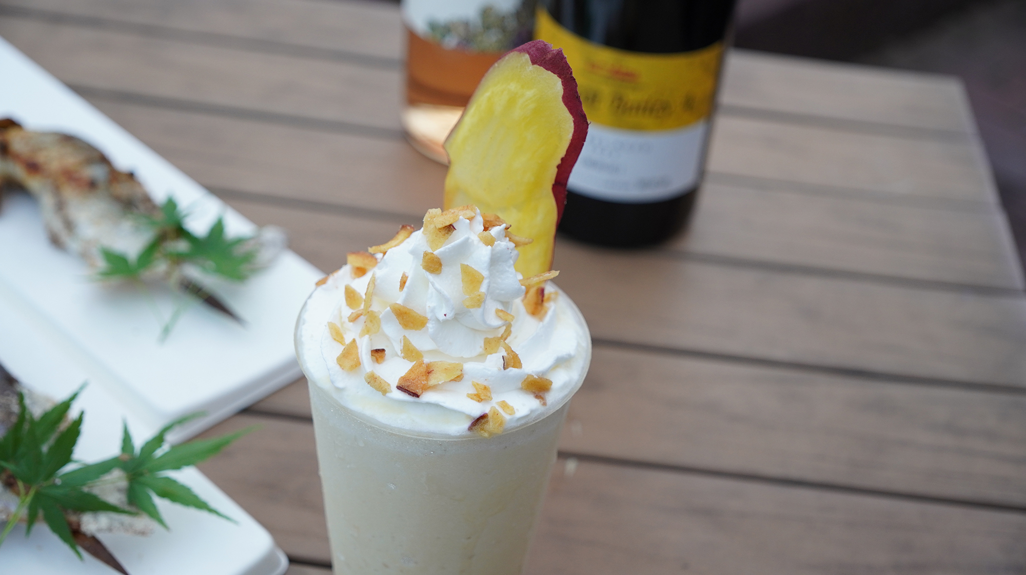 「九州産 安納芋シェイク」（600円、またはチケット1枚）