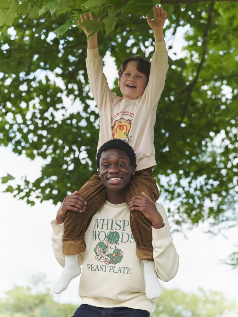 KIDS(男女兼用)グラフィックスウェットシャツ Kirby（カラー: 01 OFF WHITE）1,990円