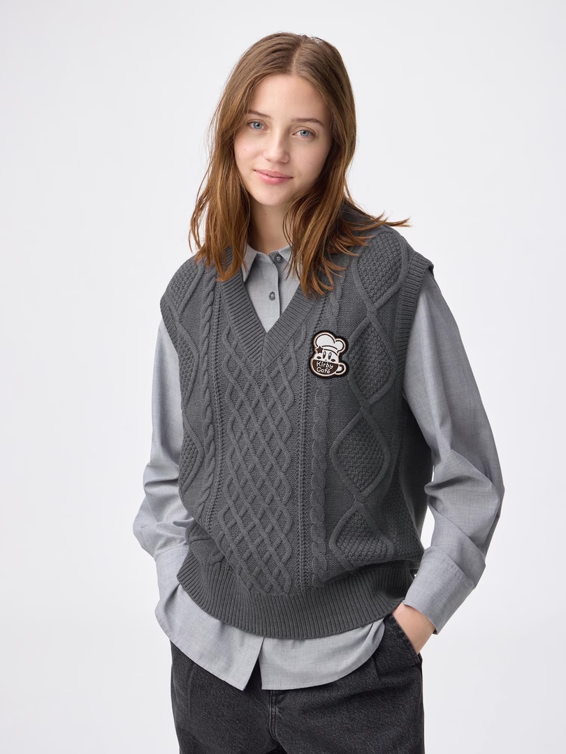 ケーブルニットベスト Kirby（カラー: 08 DARK GRAY） 2,290円