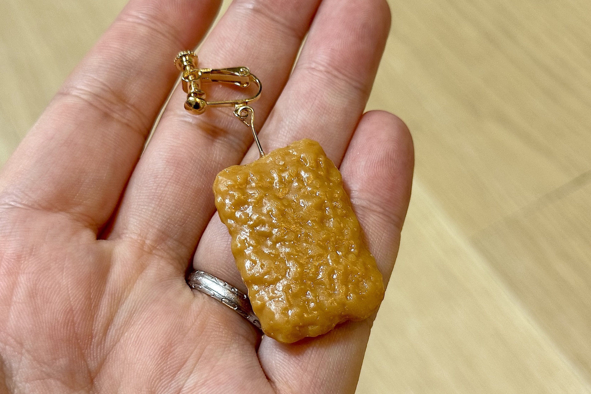 こっちが普通のファミチキだ