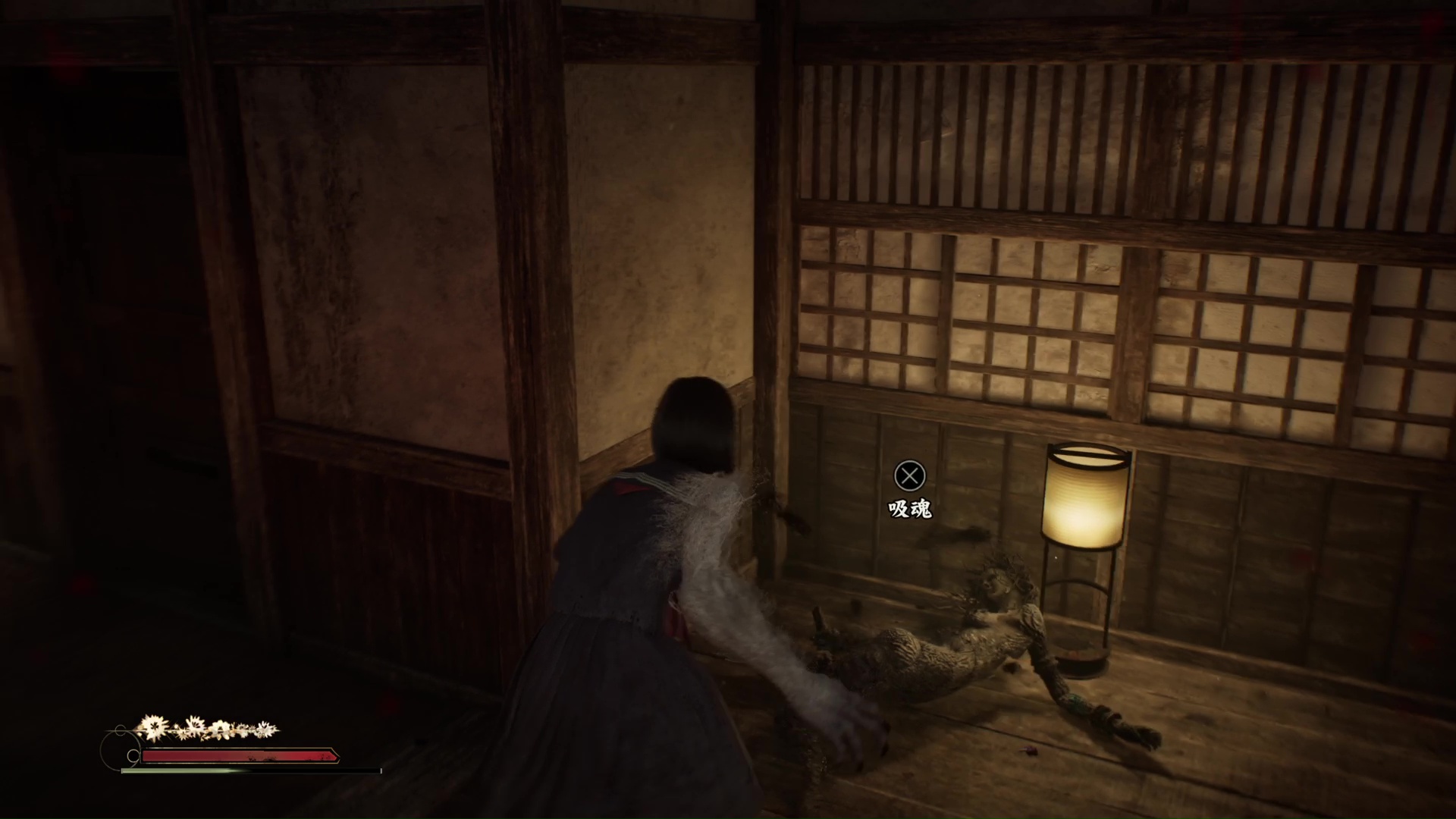 ダウンしている敵の魂を吸い込んで握りつぶす。吸魂中に別の敵から攻撃を食らってしまうと中断させられてしまうので、安全な状況で吸魂していきたい