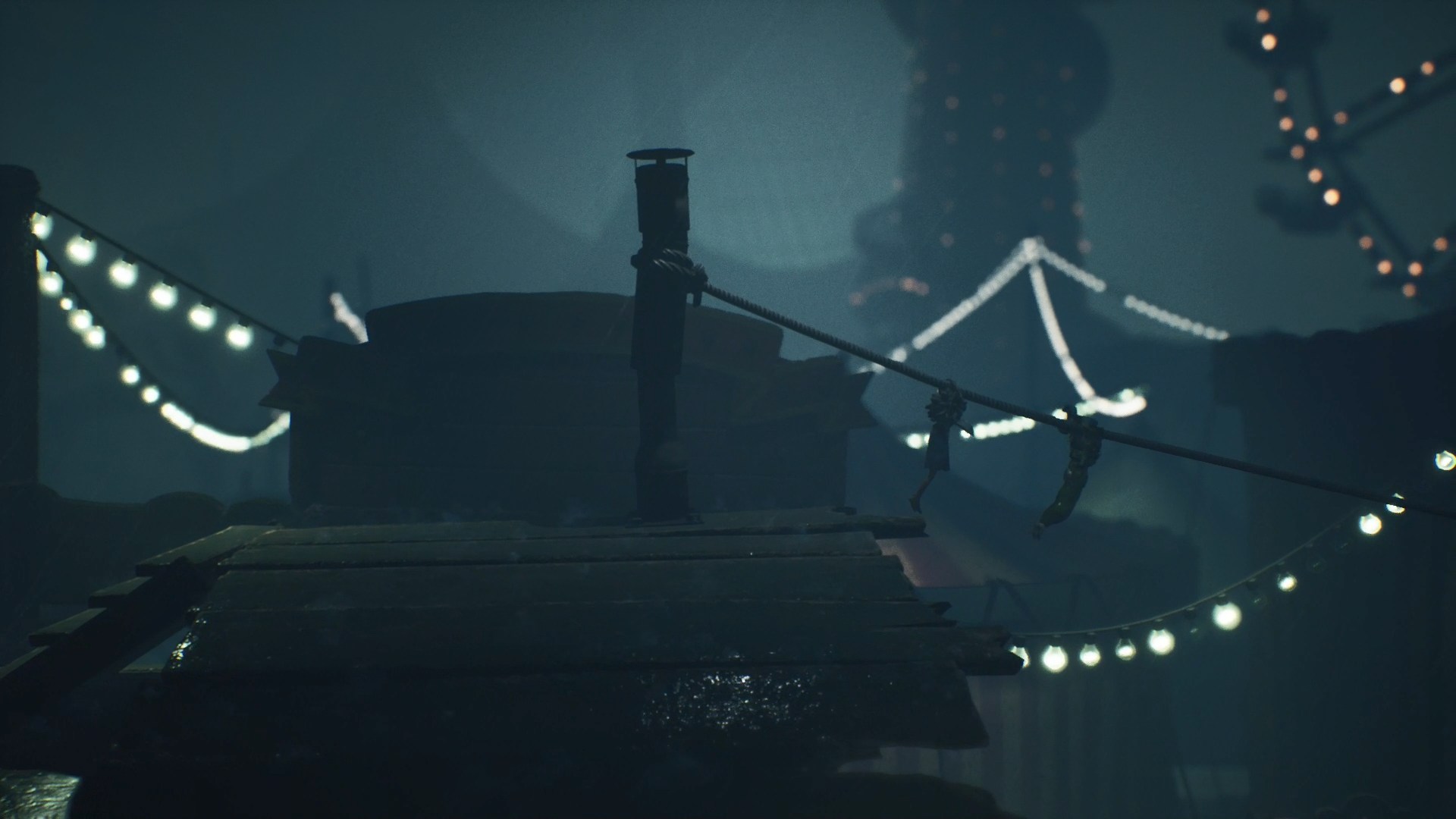 ロープを伝い、滑って下に向かう。移動できない場所に落下した場合は、少し前のリスポーン地点からやり直しとなる