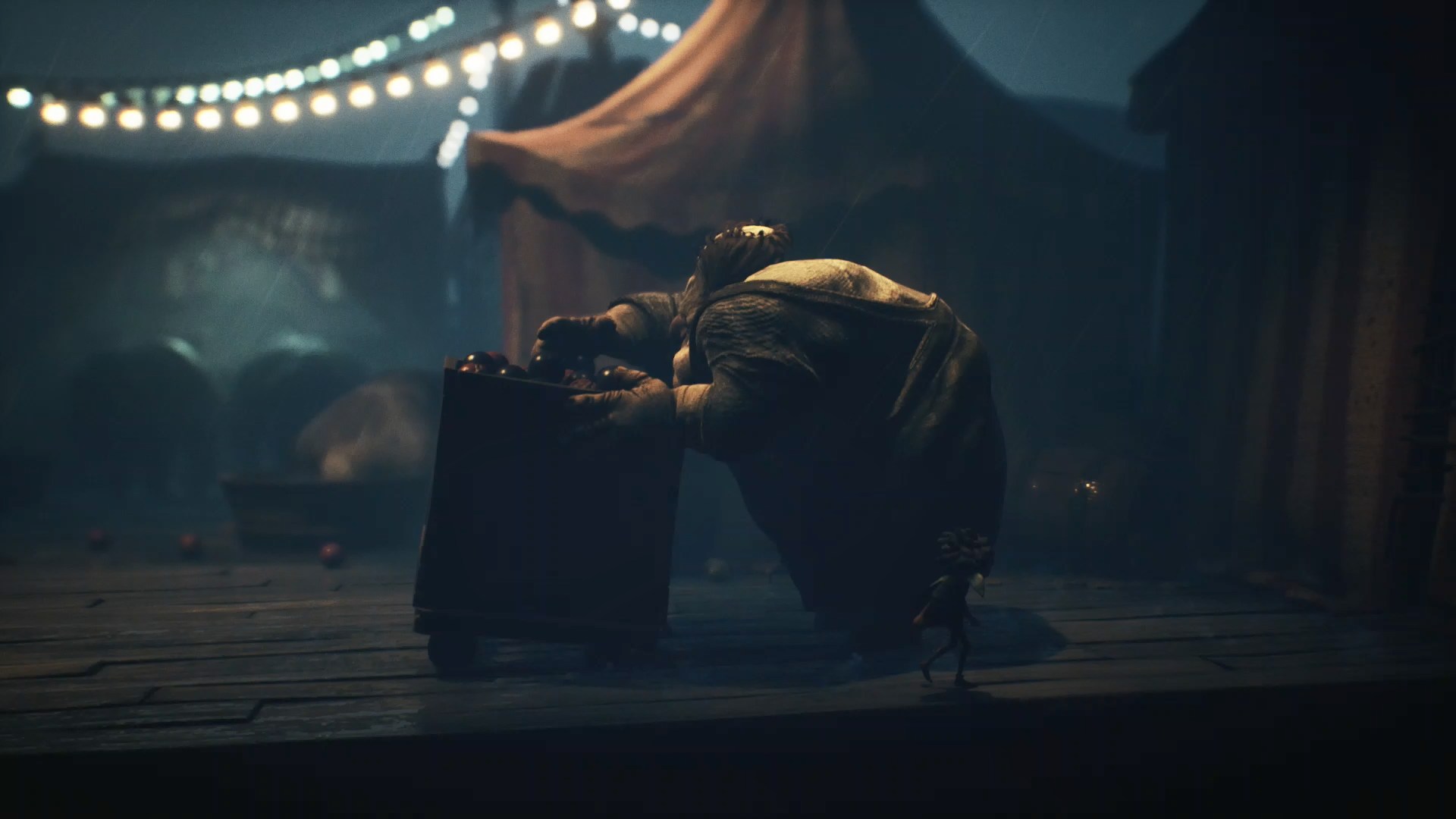 食べ物でおびき寄せてその隙に先に逃げるなどの作戦が重要だ