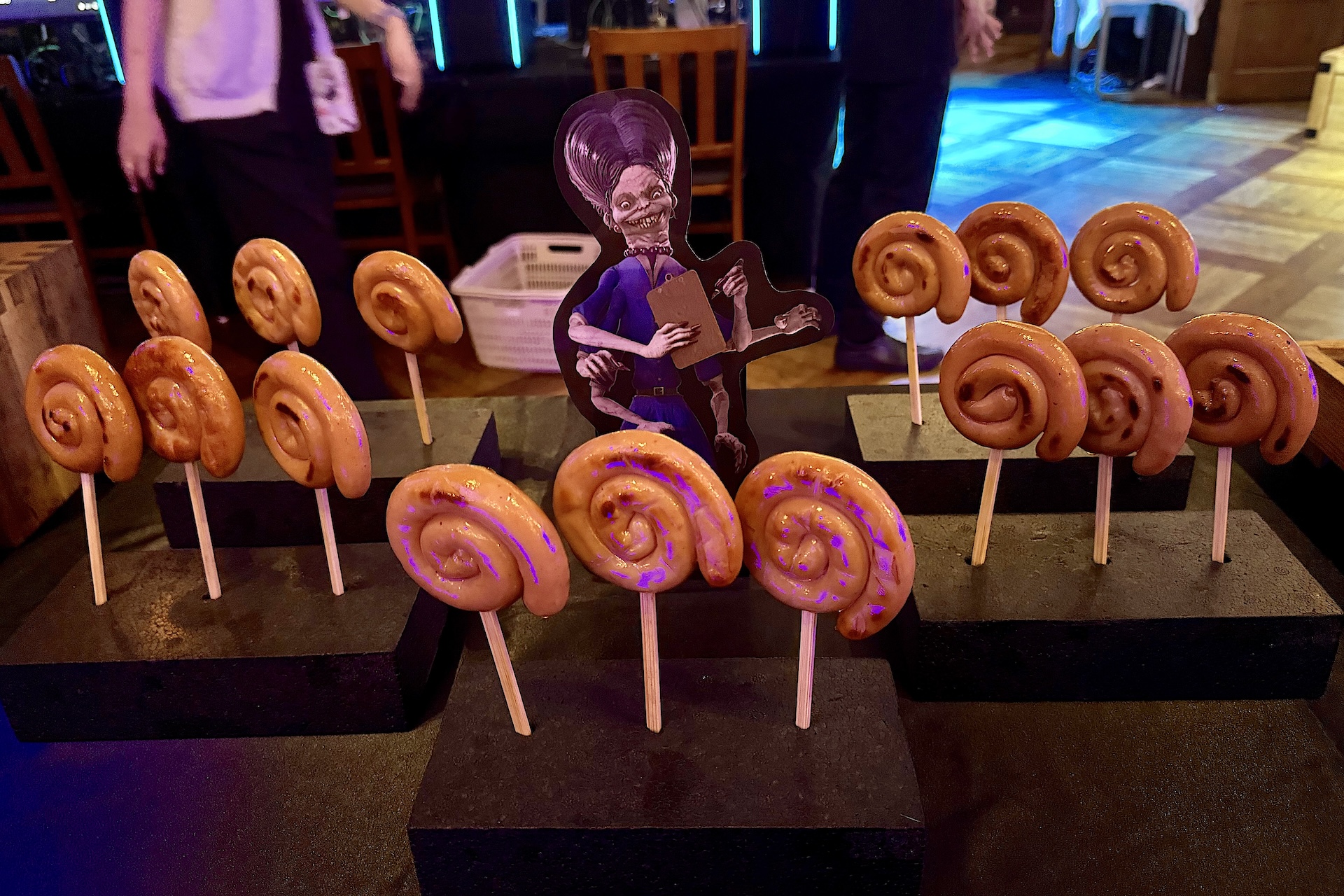 体験会場では、「リトルナイトメア3」の世界観をモチーフにした飲食類が用意された。どれも大変おいしゅうございました！