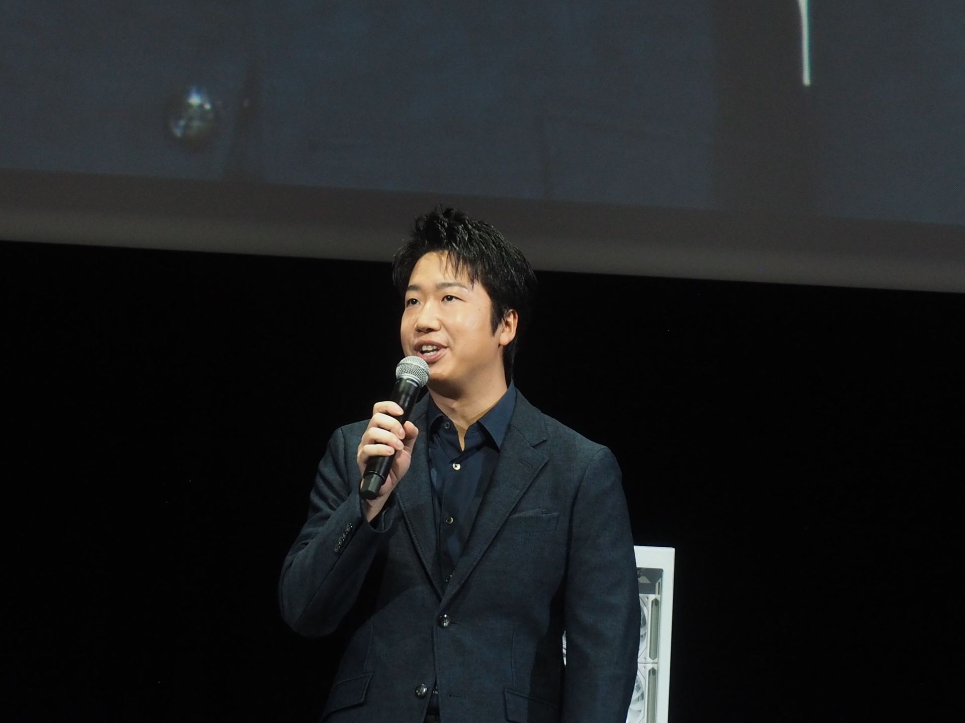 スペシャルゲストとして卓球金メダリストの水谷隼さんが登場