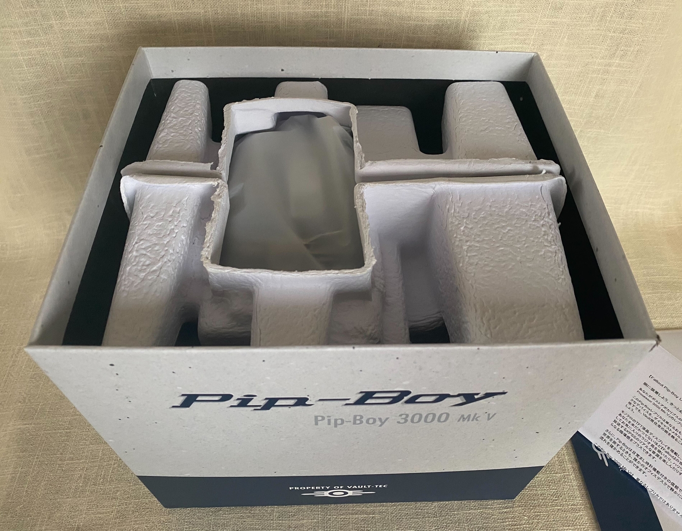 余談だが、梱包材はデリバリーしたマックと同じ匂いがした。開けた時に匂いを嗅ぐと少しアメリカンな気分になる