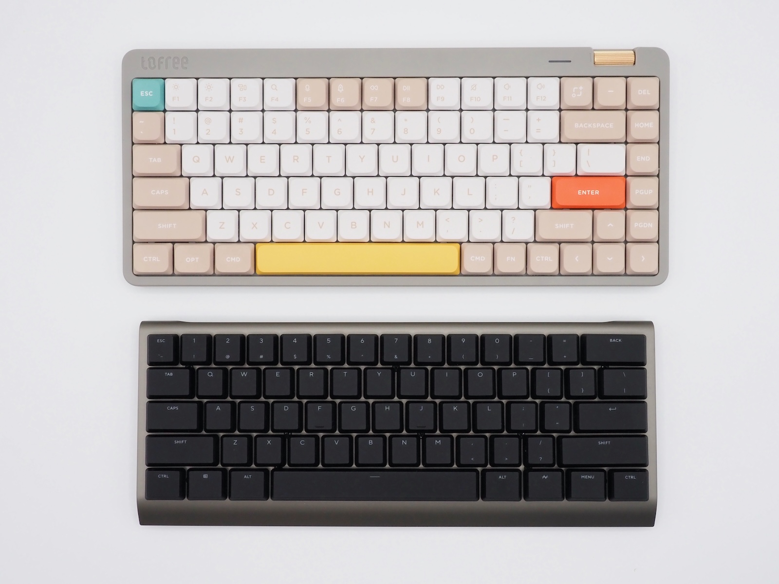 75%サイズ（Lofree Flow Lite／US配列）と比較。この辺りからレイアウトが少し特殊になっていく