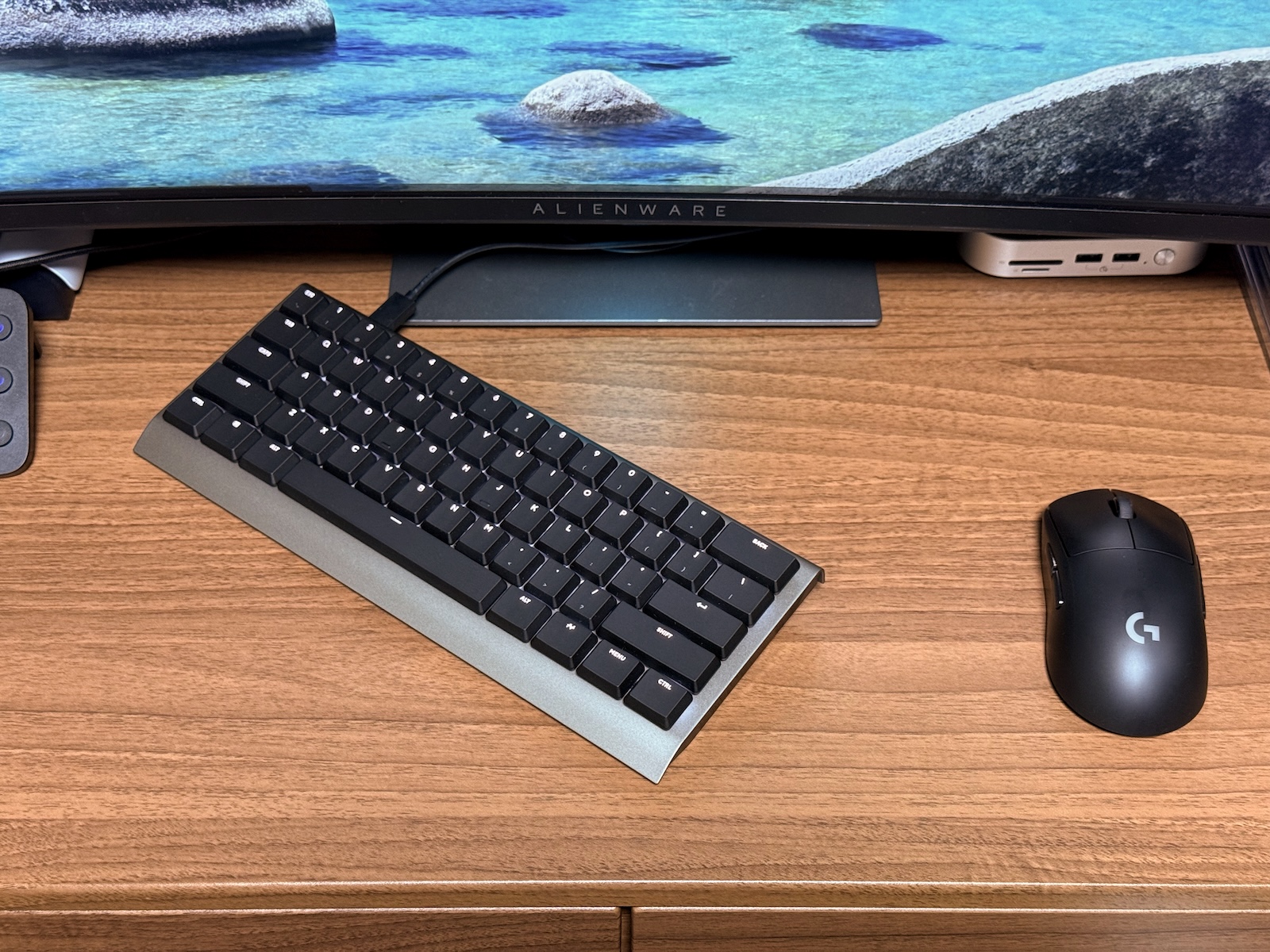 斜めに設置しても余裕があり、快適にゲームをプレイできる