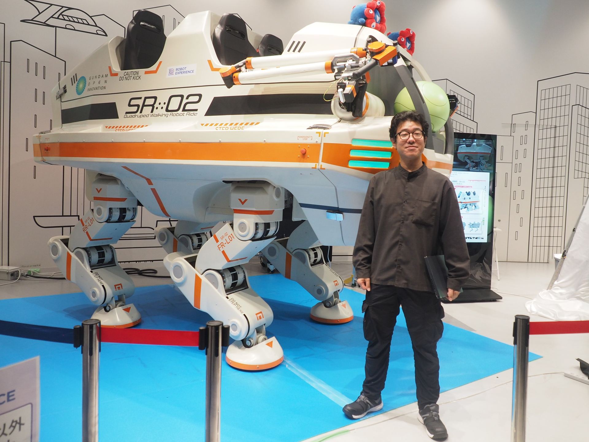 「SR-02 Ver.GOI」とV-Sido開発者の吉崎航氏