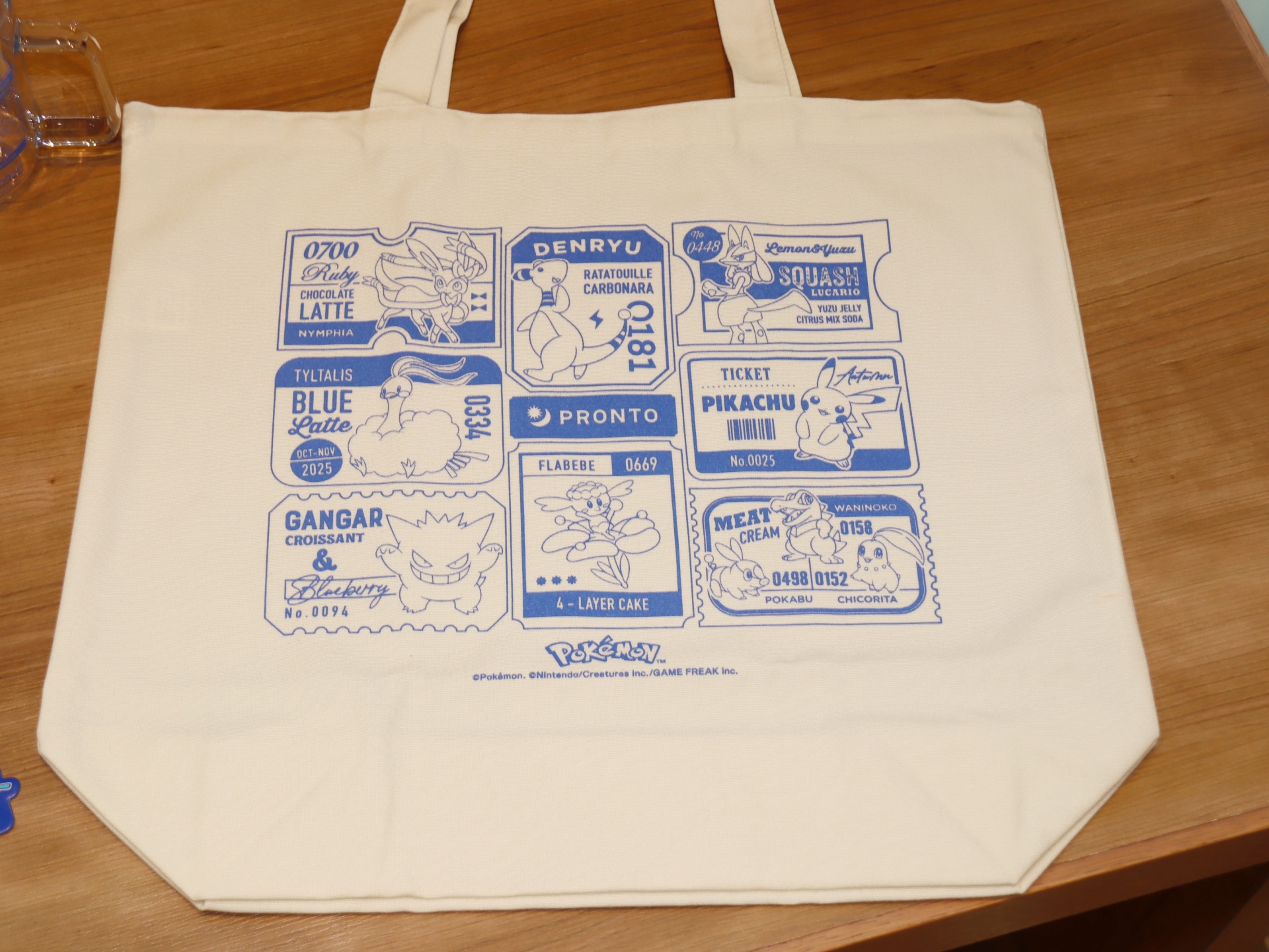 ポケモンオリジナルポリキャンバストートバッグ／2,420円