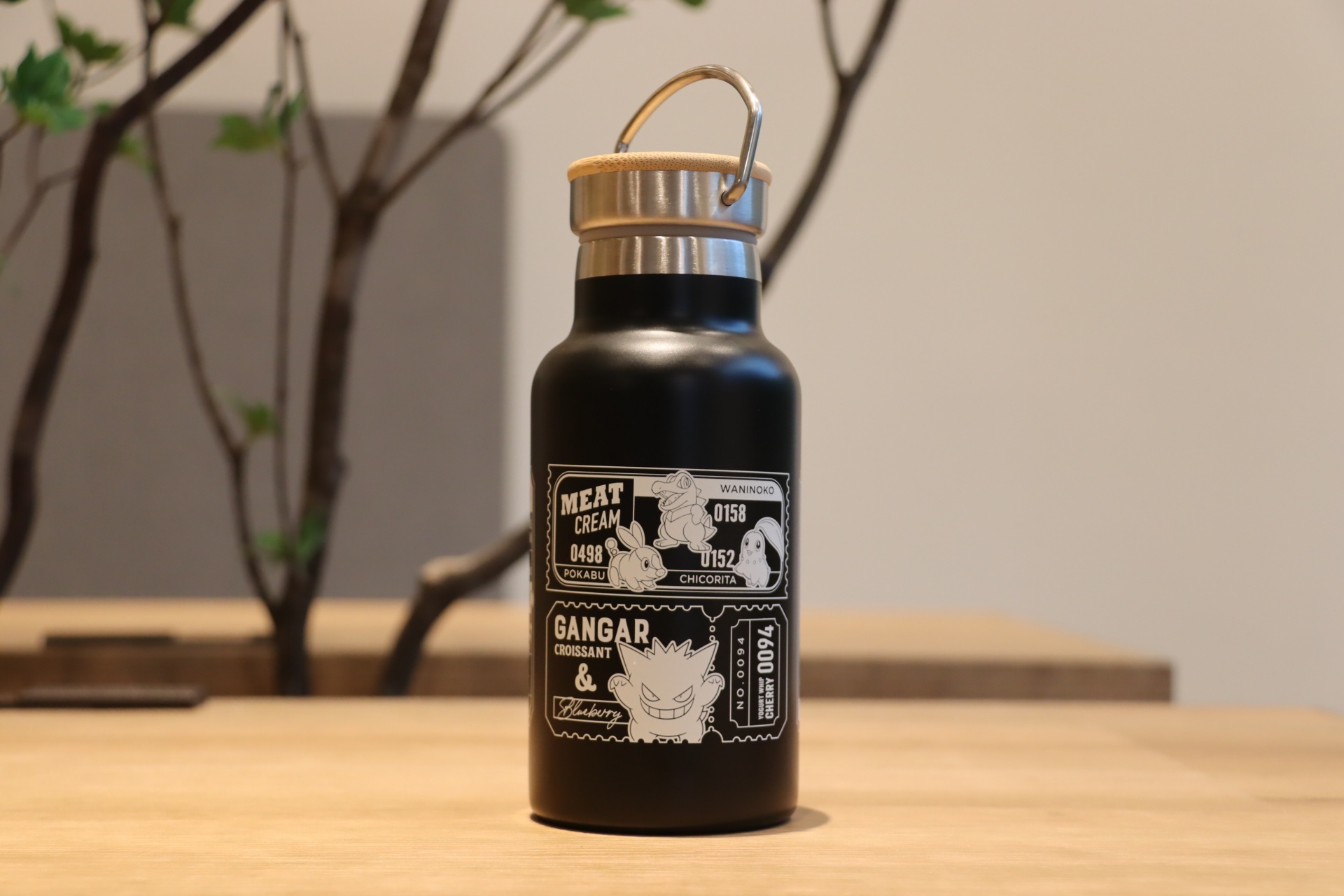 ポケモンオリジナルウッドキャップ・ステンレスボトル／3,850円