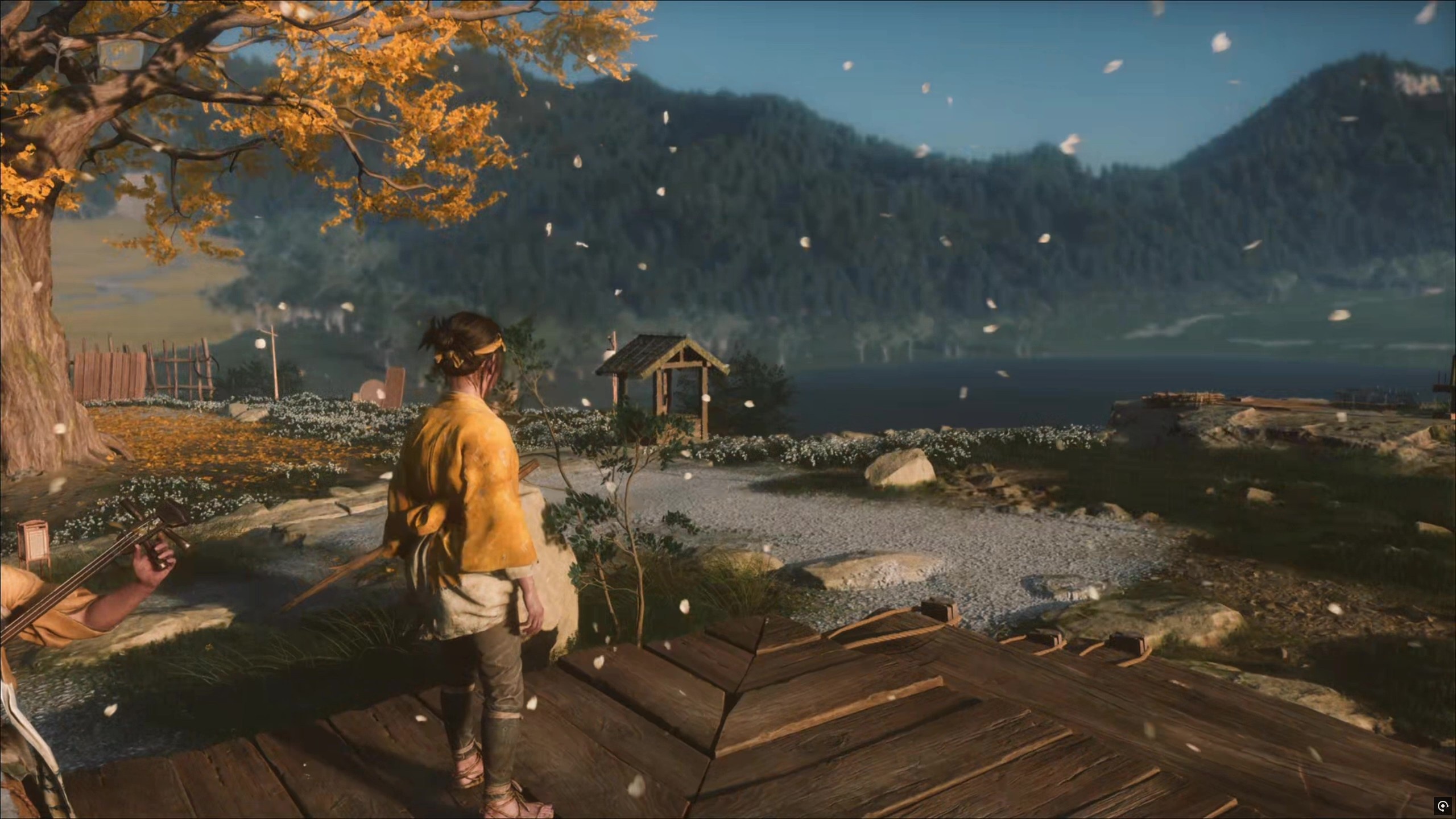 篤の「生家」を訪れると、タッチパッド長押しで過去を回想できる。上が過去、下が現在だ