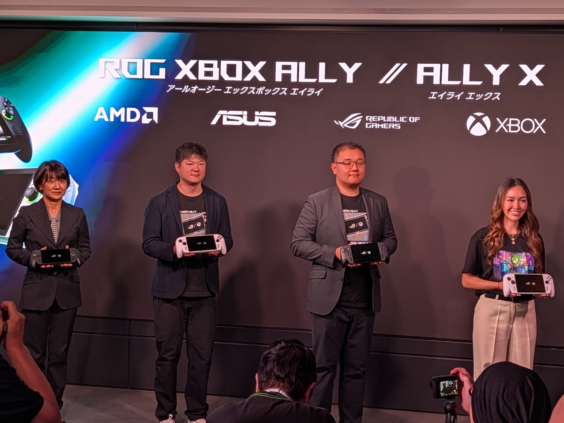 登壇者たちのフォトセッションより