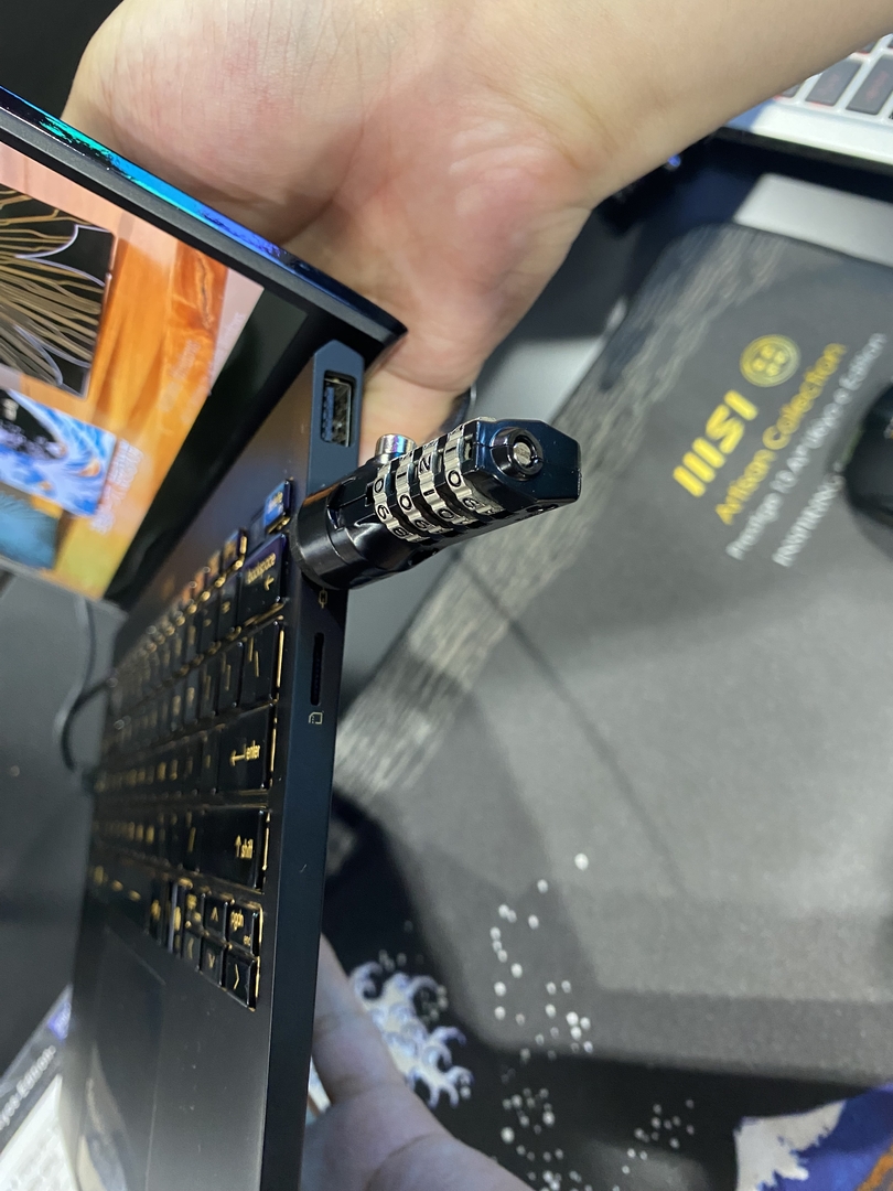 「Prestige-13-AI-Ukiyoe-Edition-A2VMG-1031JP」9月5日発売