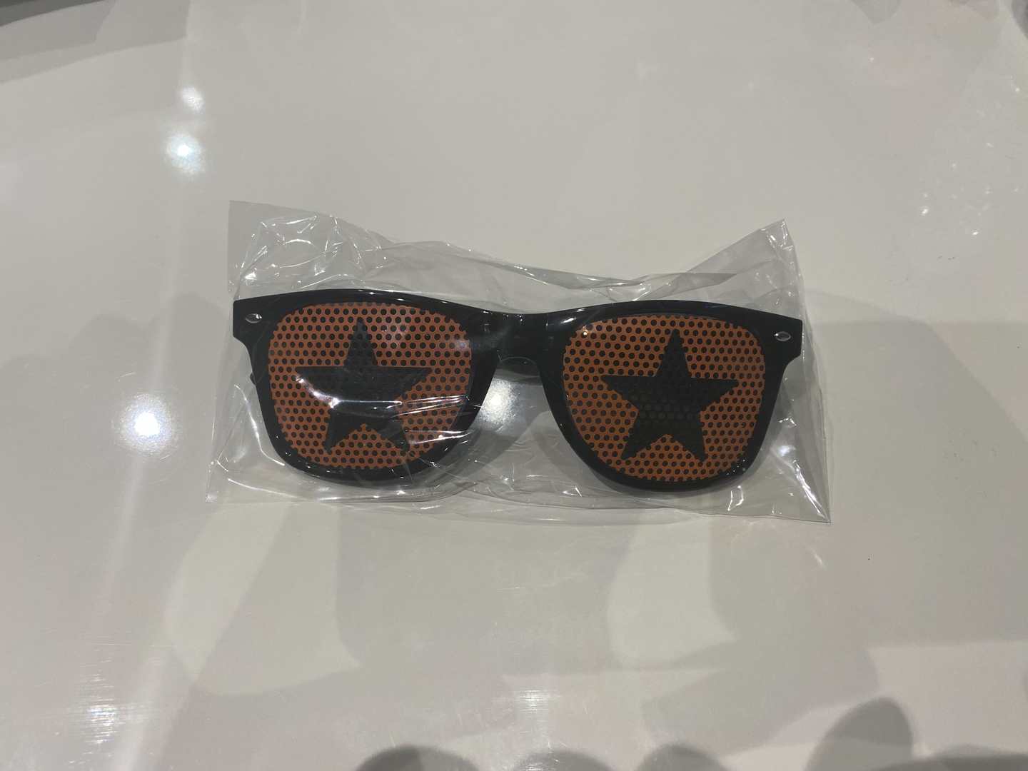 試遊特典のサングラス
