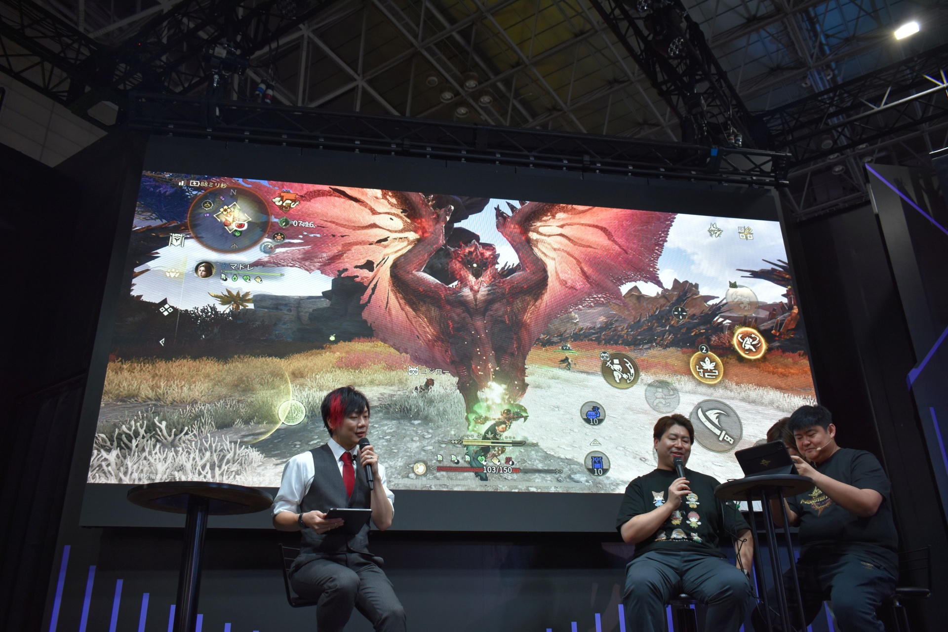 融光種プケプケと融光種リオレウスとの2連戦。モバイル端末で困難な操作をする事なく、狩りを成功させていた