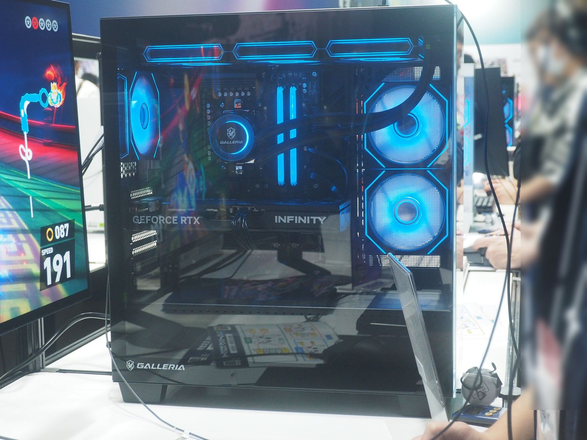 「GALLERIA FPR7A-R57-BCL」の左側面