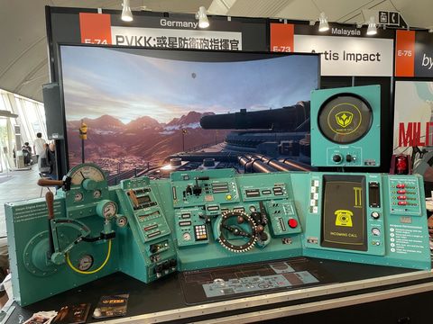 希少　ゲームボーイ　アテナとハテナ？　極美品 装飾用ボタン一切なし！ リアルなコンソールを操作して大砲を