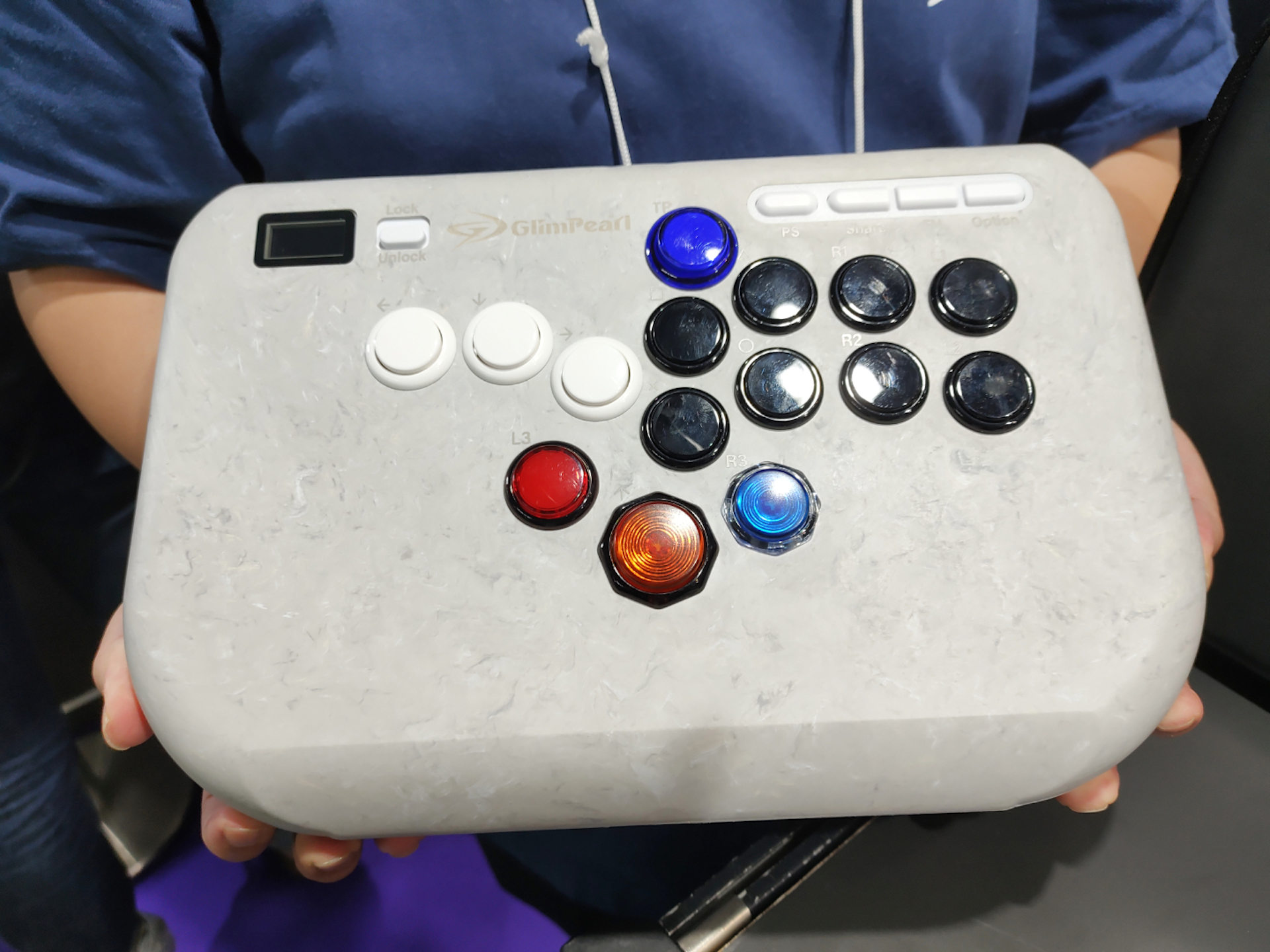 カスタム例。自分にあったボタンで自分だけの「GlimPearl」にできる